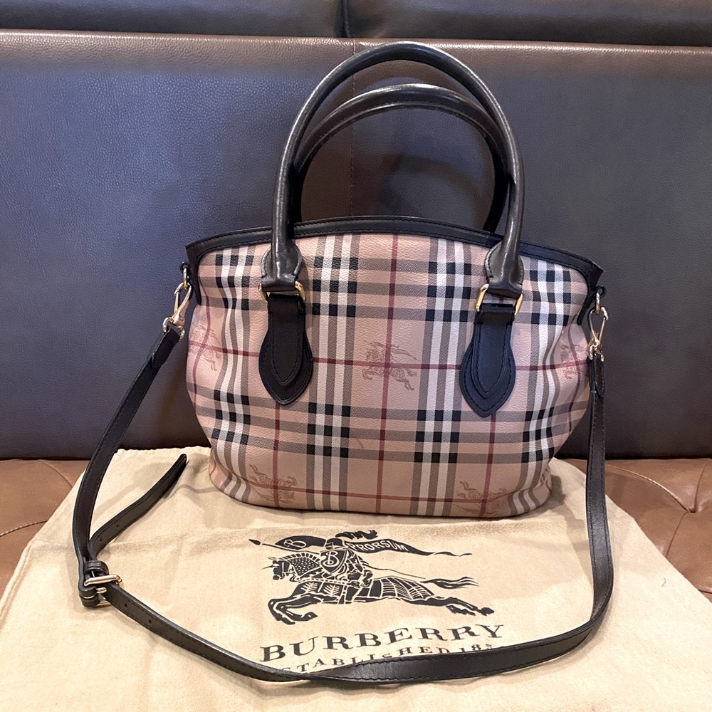 BURBERRY Nova check PVC shoulder handbag. Authentic